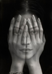 Crédits : tigran.ch Artist : Tigran Tsitoghdzyan Mirror (2012) Oil Painting 